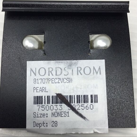 Cristabelle Cubic Zirconia Reversible Earring (G1) - Picture 6 of 8